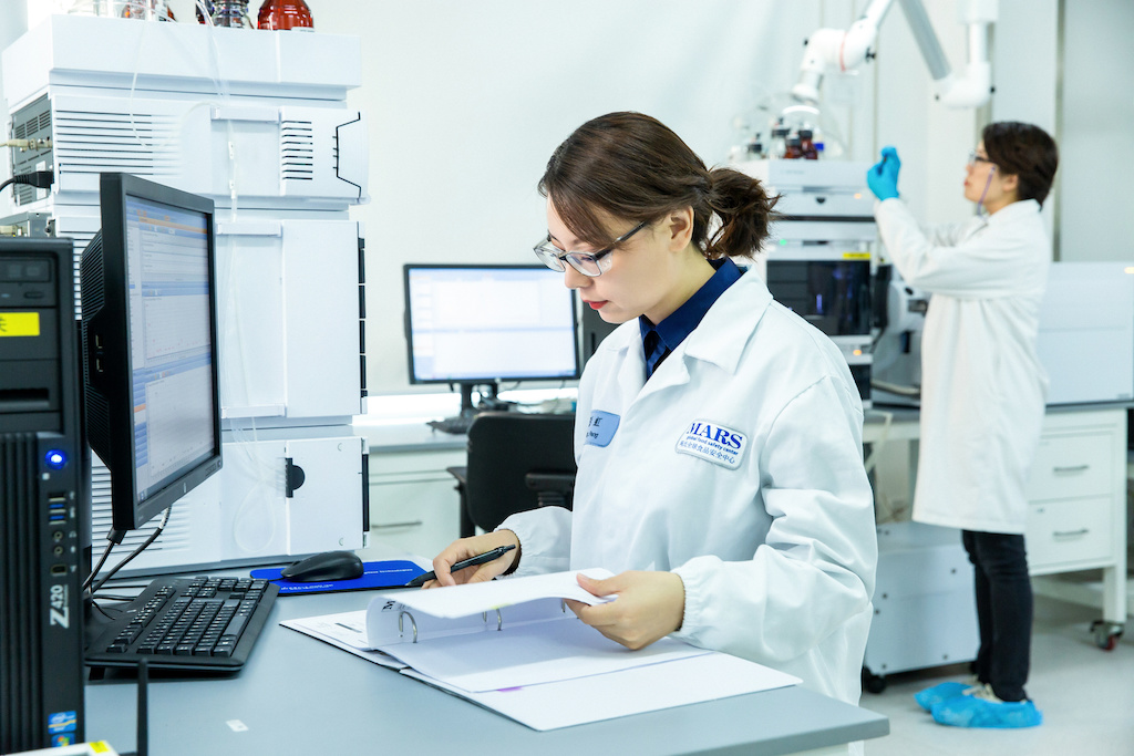 Hong Peng Lab Photo