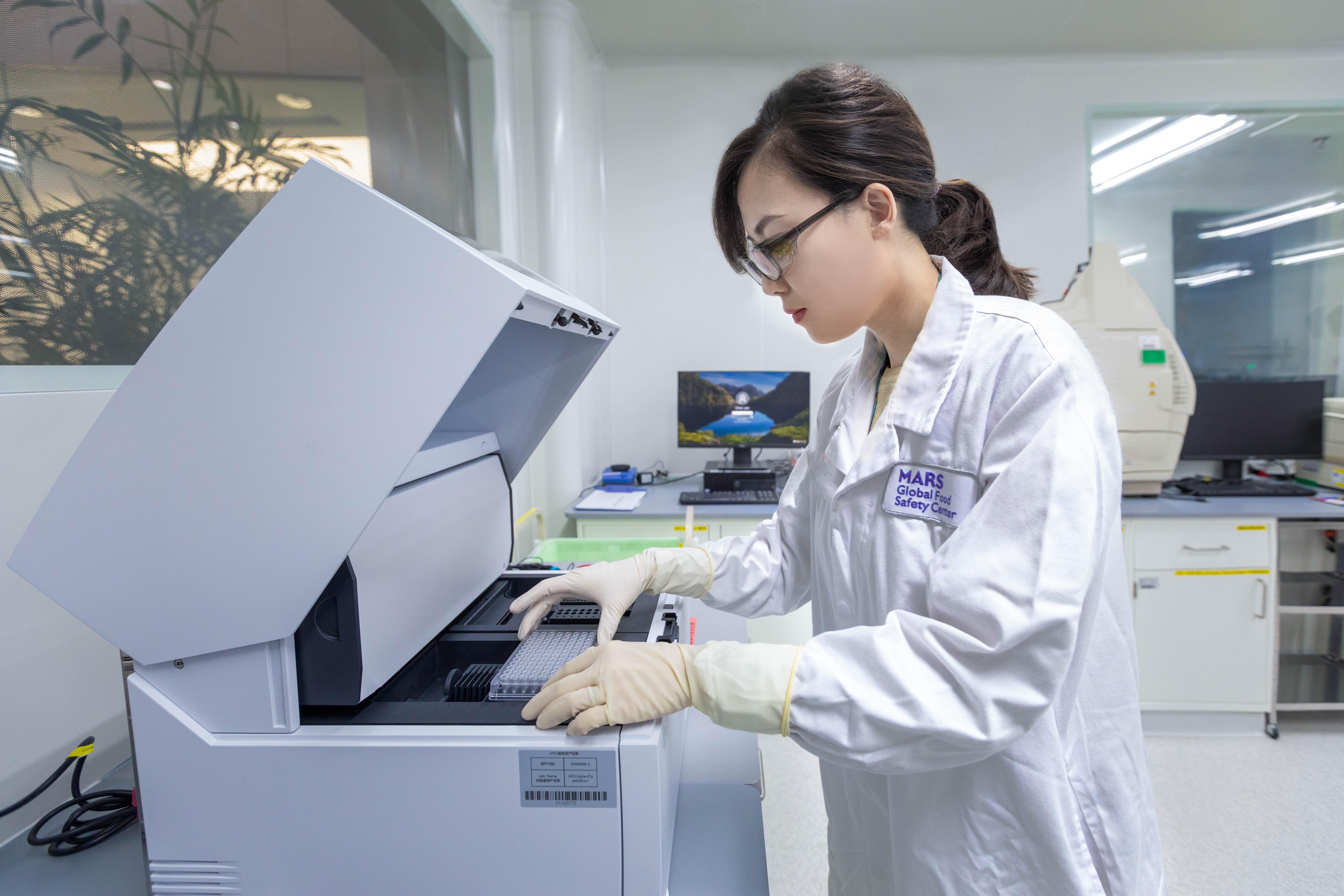 Silin T in lab